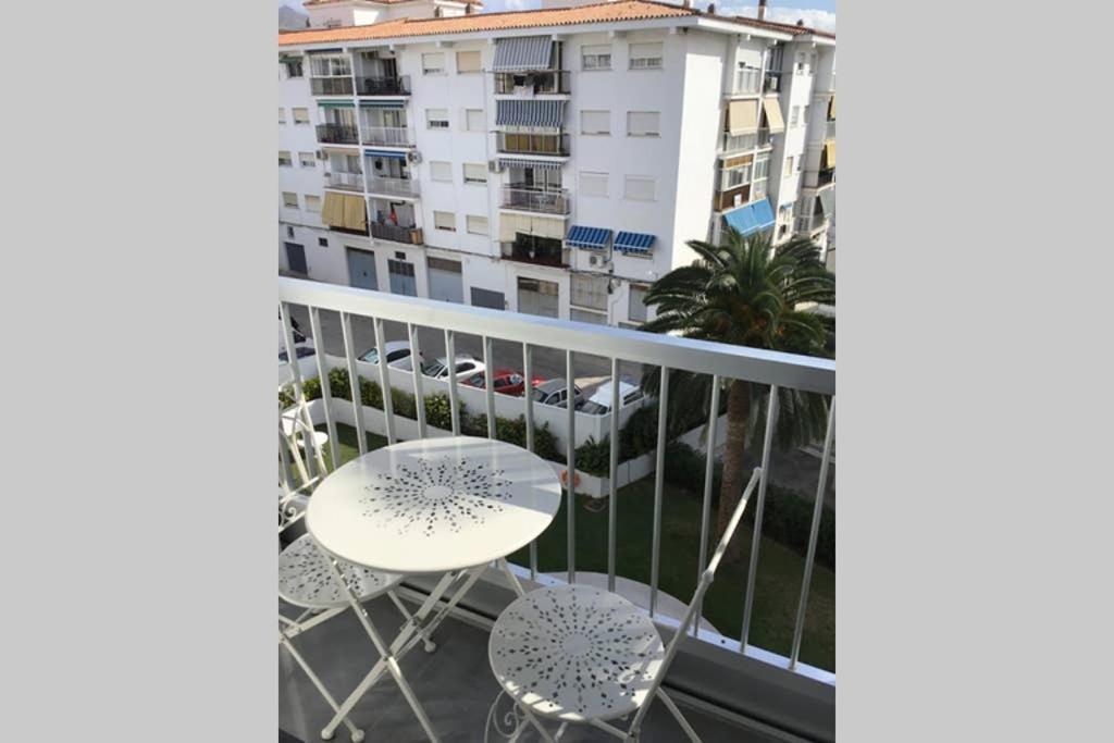 Loft Moderno Y Acogedor Centrico Y Silecioso Apartment Нерха Екстериор снимка